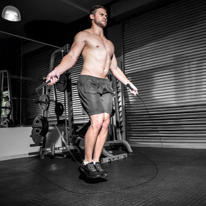 corde_a_sauter_cardio_homme_short_torse_nu