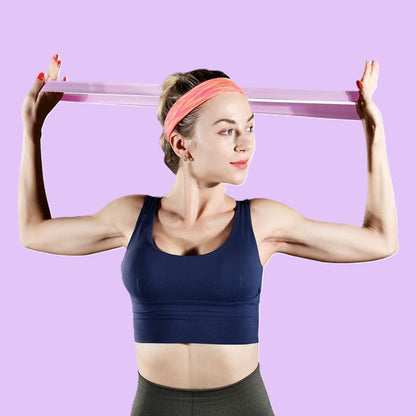 elastique-musculation-aux-poignets-femme