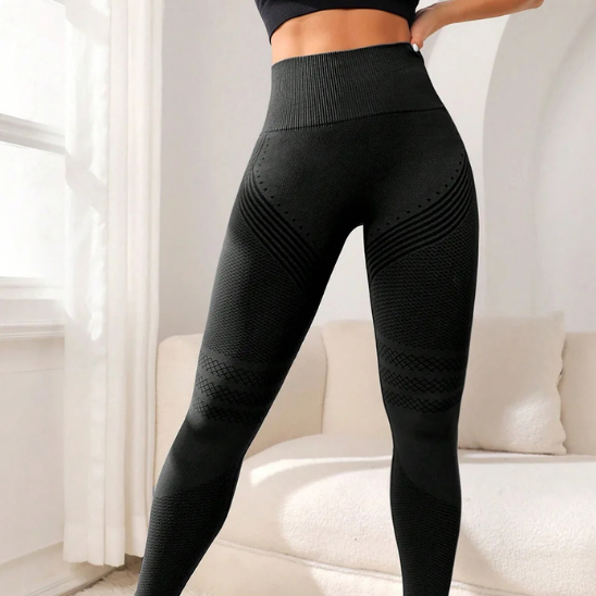 legging-noir-femme-de-face-ventre-plat